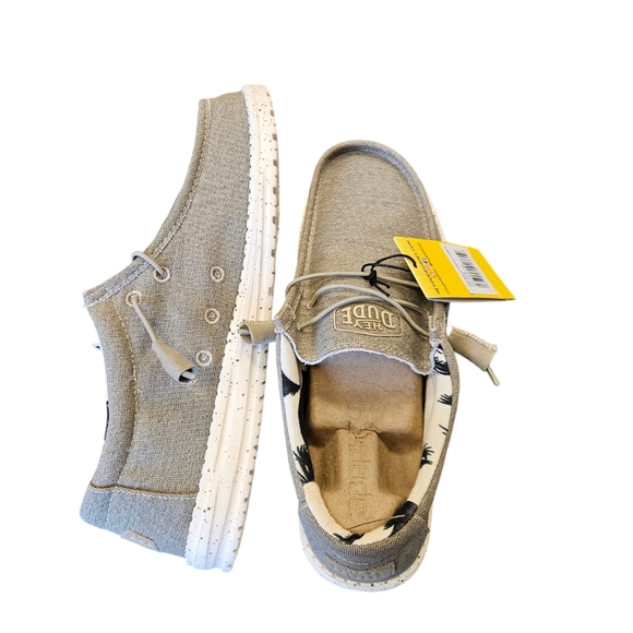 Hey Dude Wally Stretch Canvas Beige Slip-On Casual Shoes NEW - Picture 6 of 7